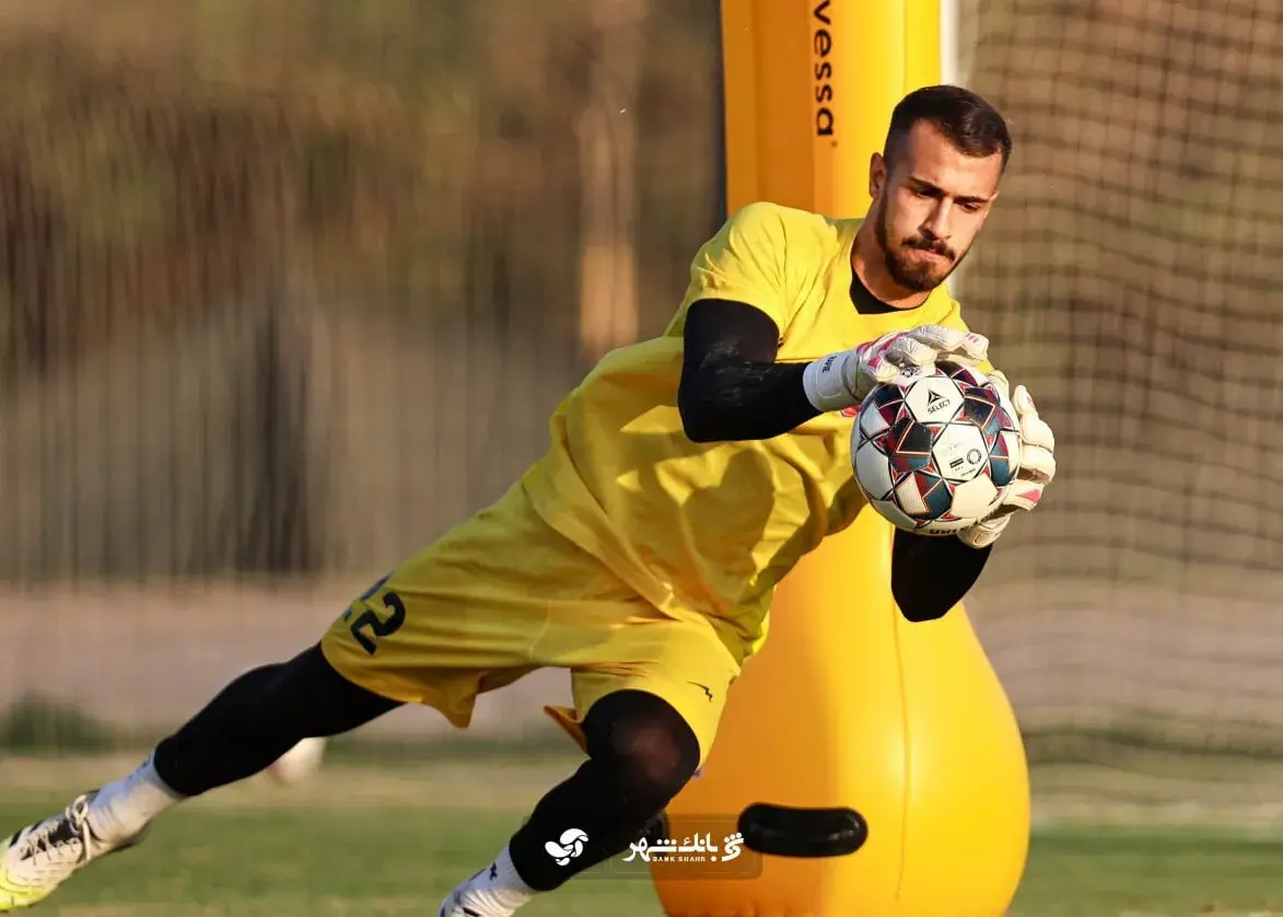 تائید شد: جدایی دروازه‌بان پرسپولیس