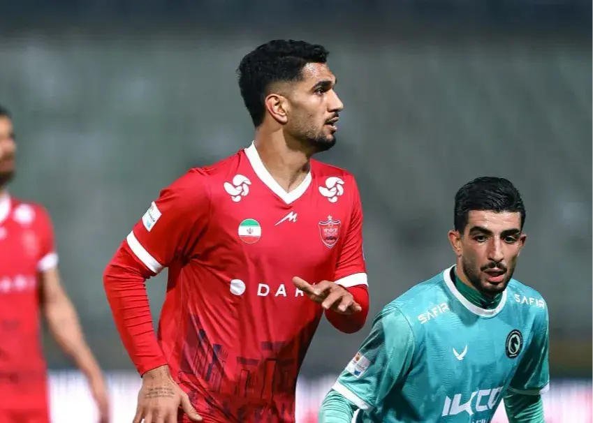 عنایت‌زاده، هافبک جوان پرسپولیس به صورت قرضی به مس شهر بابک پیوست