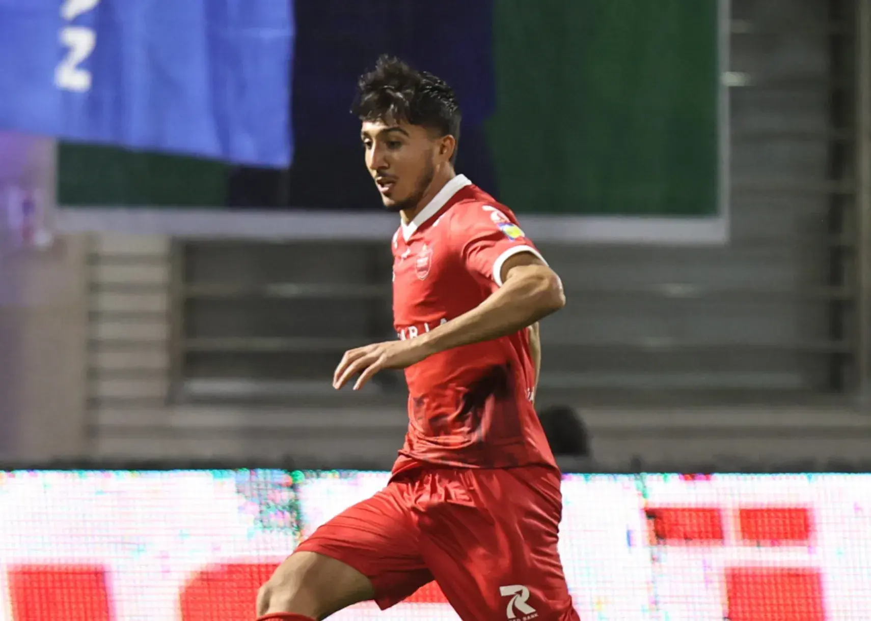 جدایی پنجصد هزار دلاری مدافع تیم پرسپولیس!