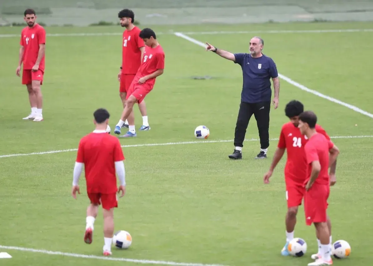 تصویر خبر: بازیکنان تیم امید ایران مجدداً در یک دیدار به مصاف هم رفتند!