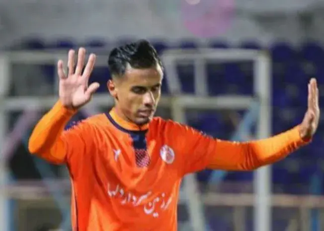 تصویر خبر: شکستن رکورد نوراللهی در لیگ یک: گلر پرسپولیس هدف قرار گرفت