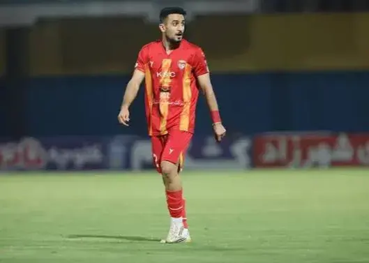 تصویر خبر: پرسپولیس پیشنهاد خود را پس گرفت: مدافع فولاد در تیمش باقی می‌ماند!