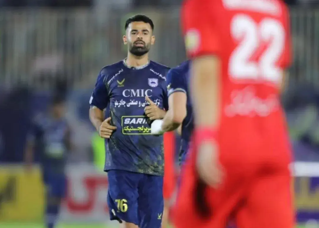 تصویر خبر: کری سنگین هافبک چادرملو برای پرسپولیس!