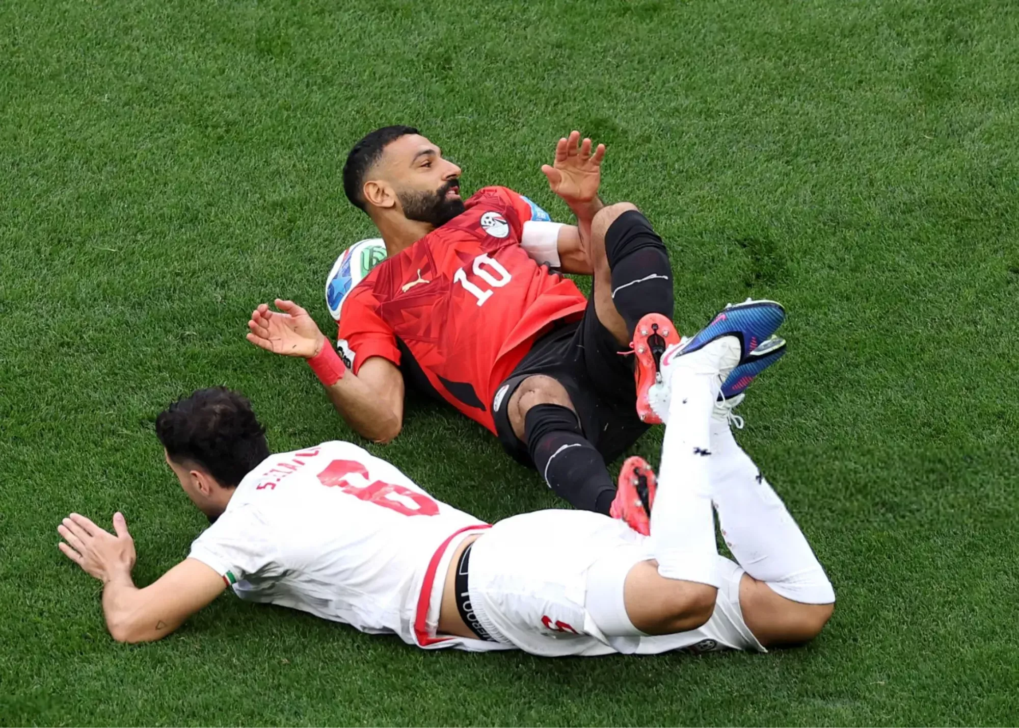 صلاح به دلیل کشیدگی عضله همسترینغ در مقابل مصر غایب شد!