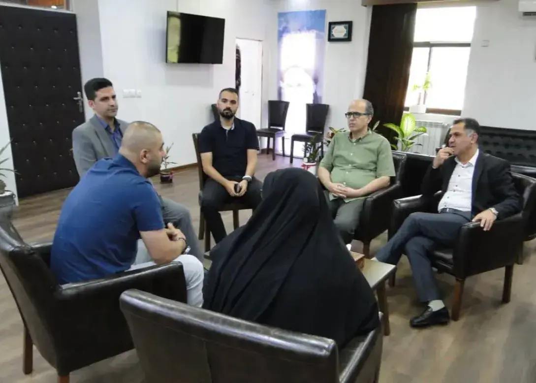 فرماندار انزلی با مازیار زارع و مدیران ملوان دیدار و گفتگو کرد