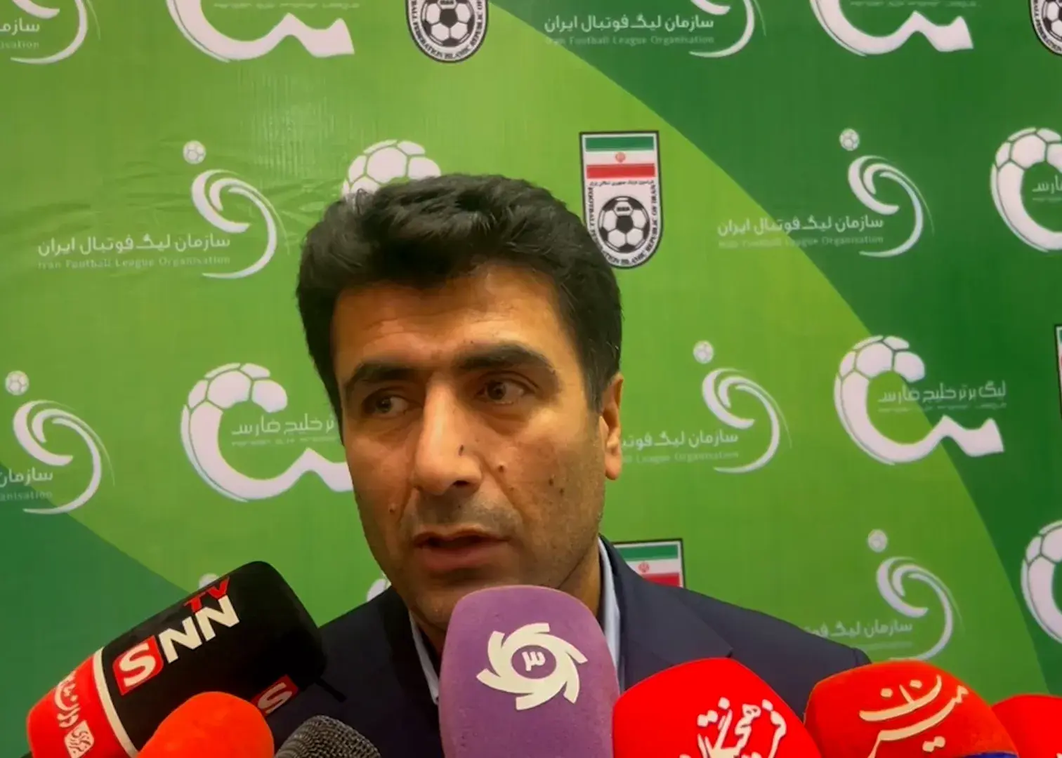 هزاریان: تا مسابقه با پرسپولیس پنجره نقل‌وانتقالات باز خواهد شد