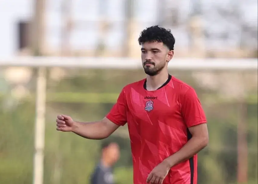 تصویر خبر: ایری: پرسپولیس؟ این پرسش‌ها حرفه‌ای نیست