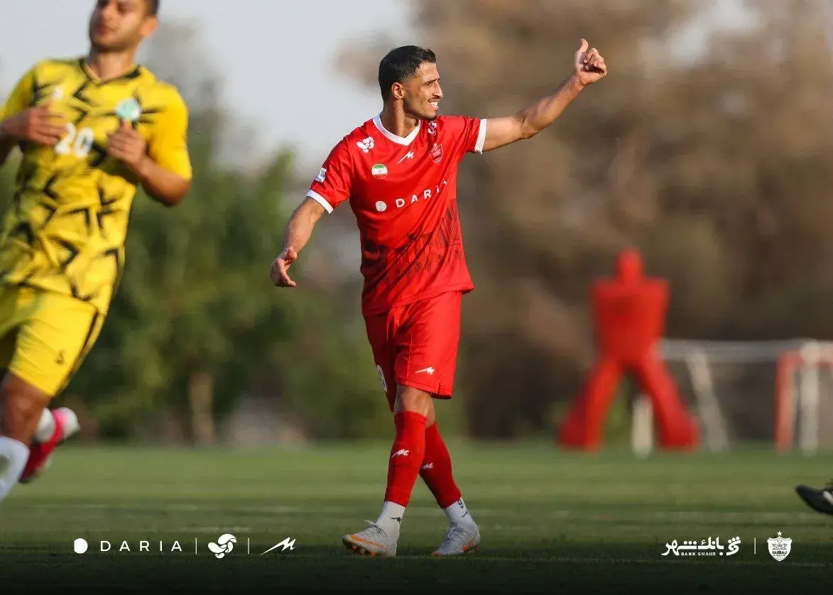 تصویر خبر: پرسپولیس نیمه اول را با برتری یک گلی علیه آلومینیوم اراک به پایان رساند!