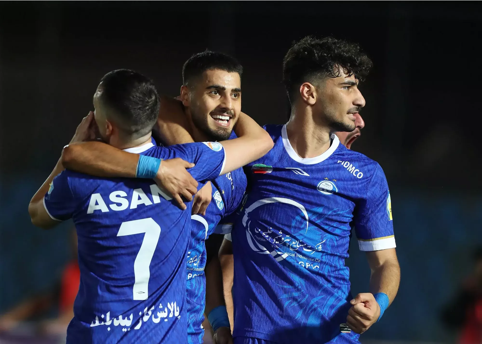 استقلال سه سال از پرسپولیس جوان‌تر است!
