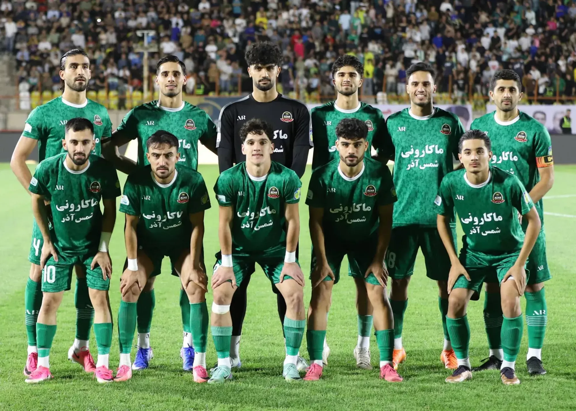 ۱۶ بازیکن کم‌نام و کم‌درآمد شمس‌آذر در برابر یک ستاره پرسپولیسی (عکس)