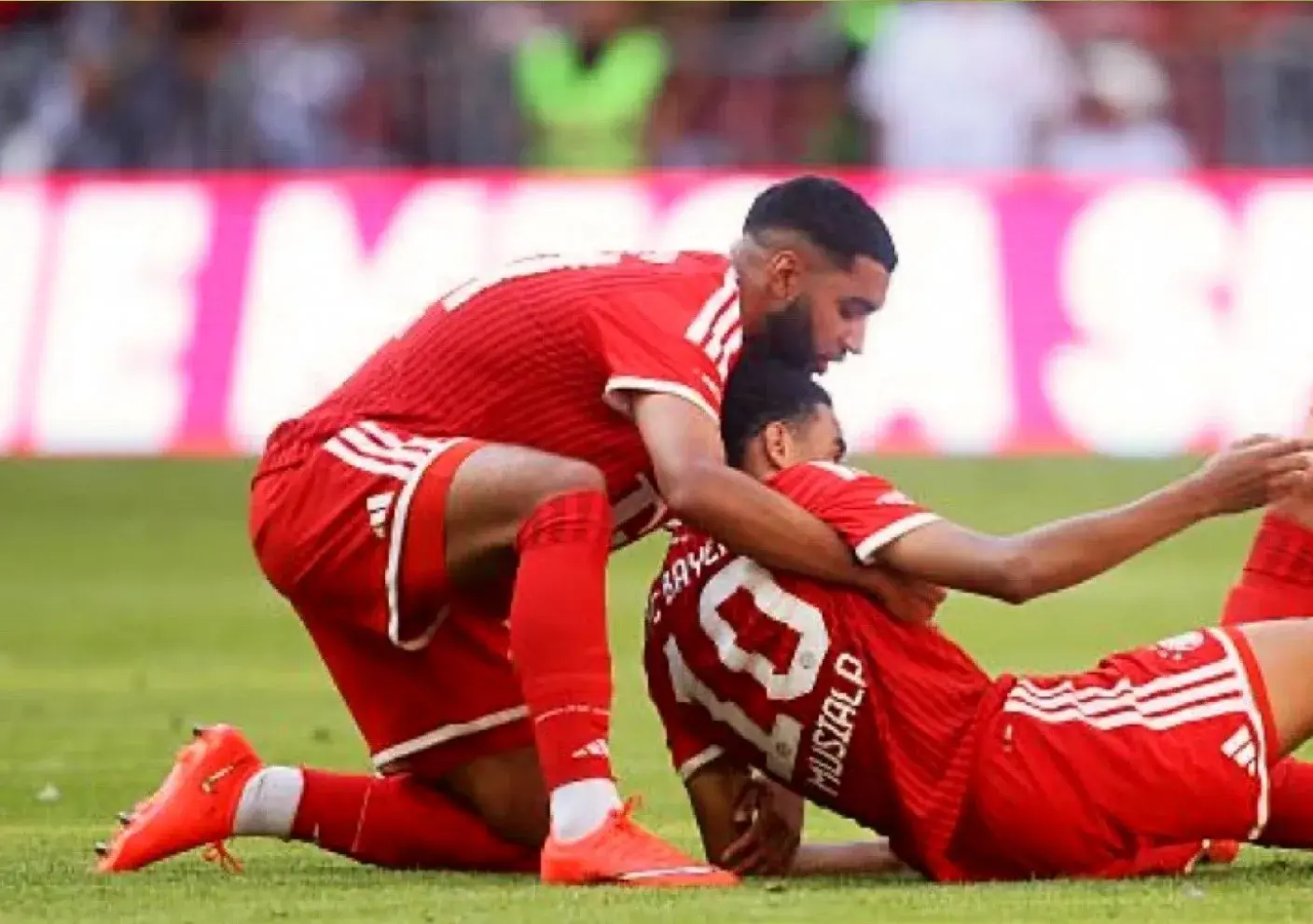 علت غش کردن موسیالا در حین بازی مشخص گردید!