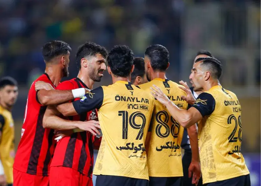 پوشش زنده: سپاهان 0 - تراکتور 0