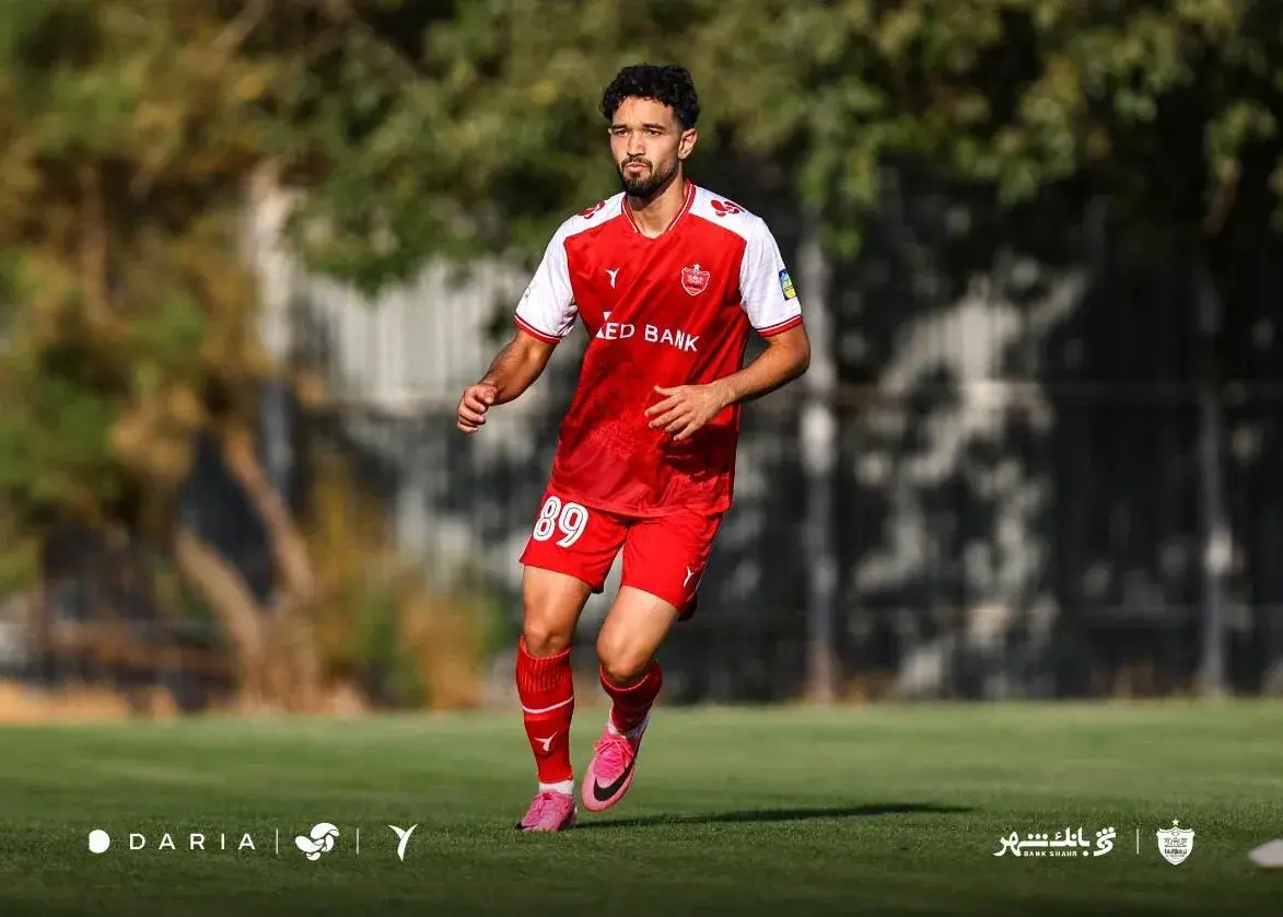 تصویر خبر: دانیال ایری با پیراهن پرسپولیس به میدان رفت، طلسم شکست