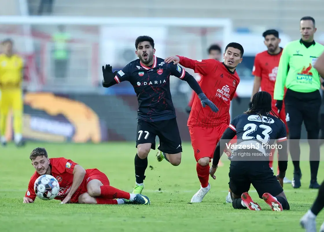 تصویر خبر: گزارش لحظه به لحظه: تراکتور 0 - پرسپولیس 0