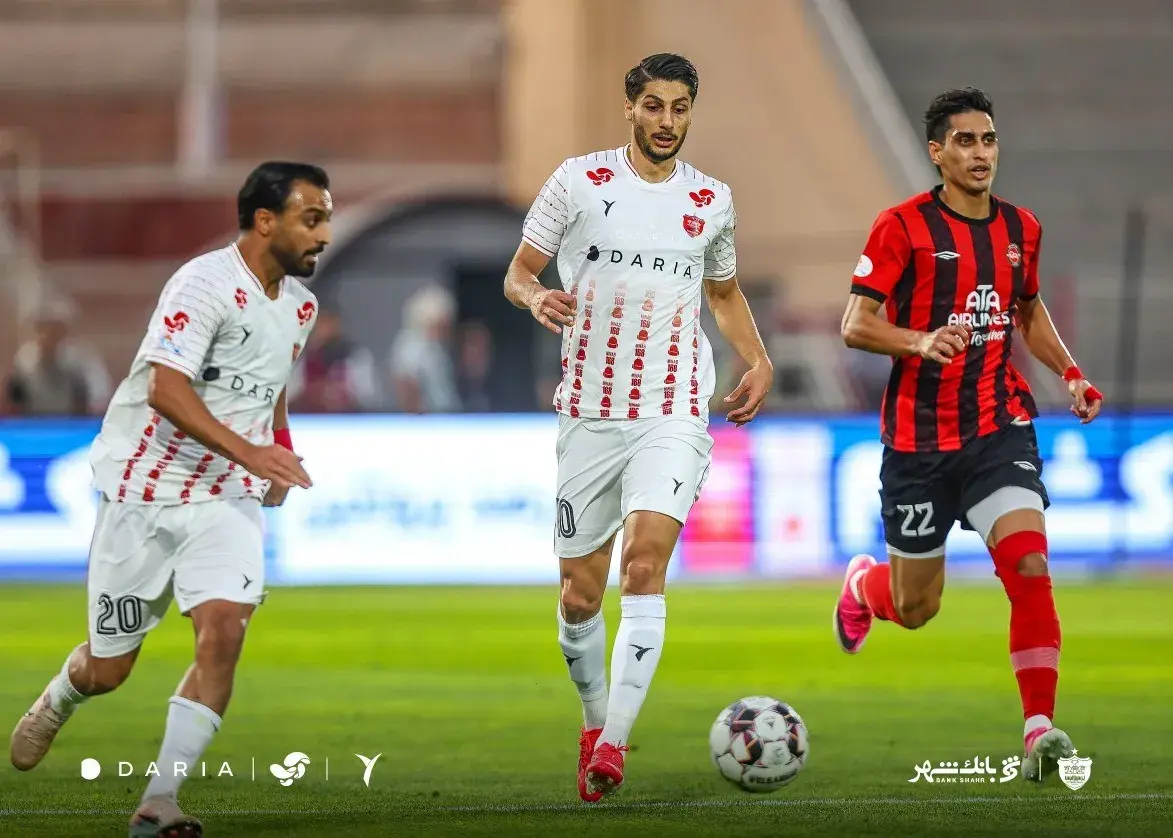 تصویر خبر: شماره ۱۰ پرسپولیس و یک دوره کم‌رونق (عکس)