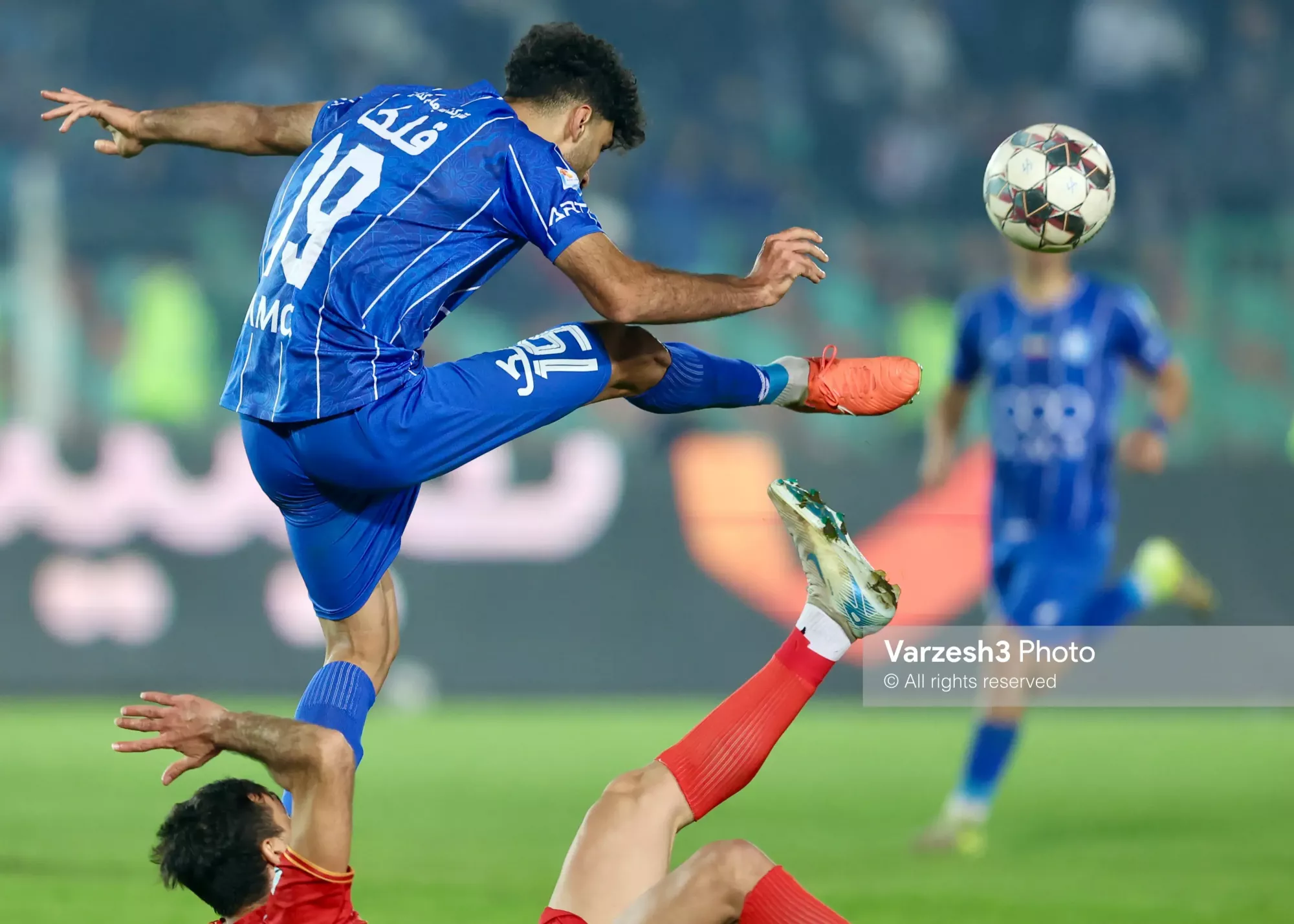 تصویر خبر: گزارش لحظه به لحظه: فولاد 0 - استقلال 0