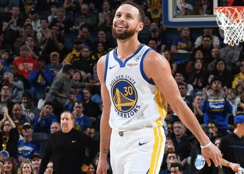 ده ساله شدن صدرنشینی کری در فهرست دستمزدهای NBA