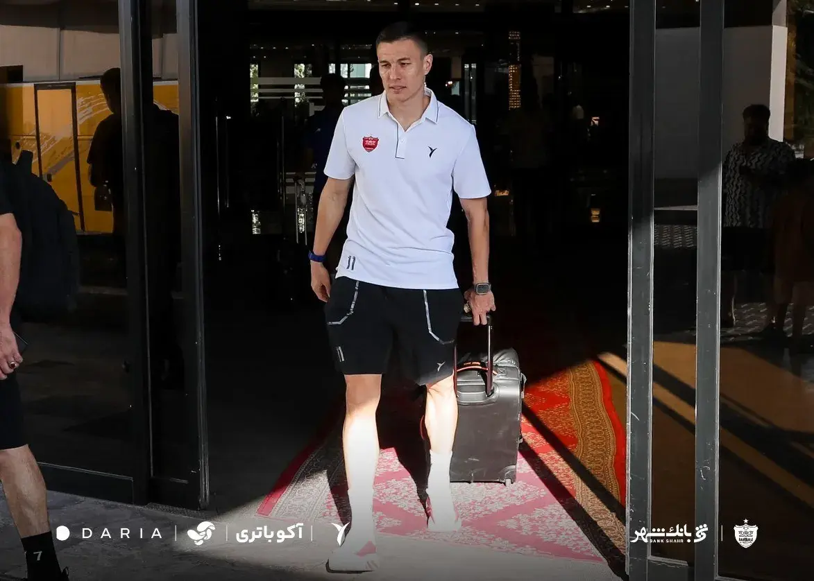 مessaging from Head Coach of Persepolis with Igor Sergev's Entry
