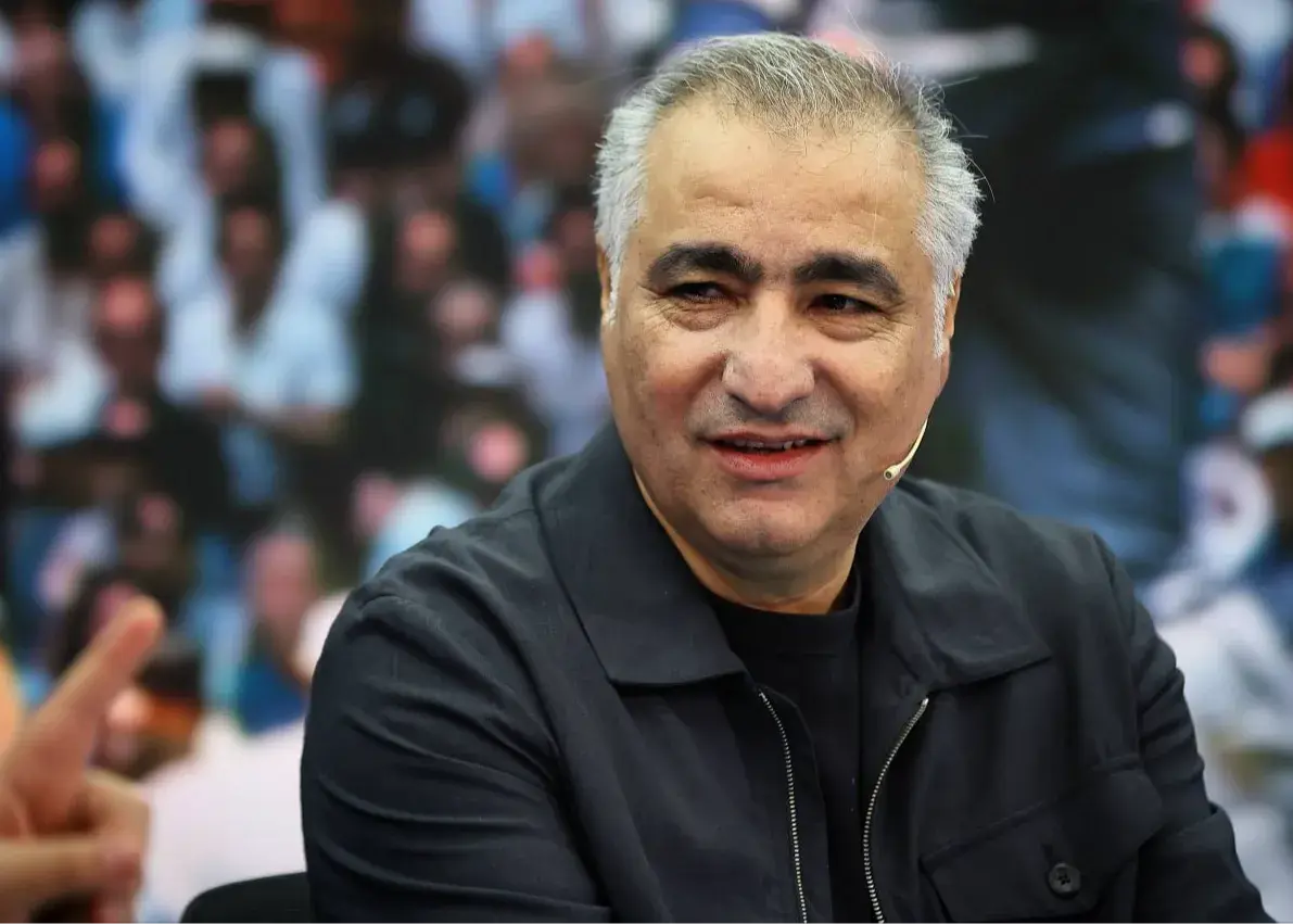 غبار غلیظ رختکن پیکان پس از تساوی با استقلال خوزستان