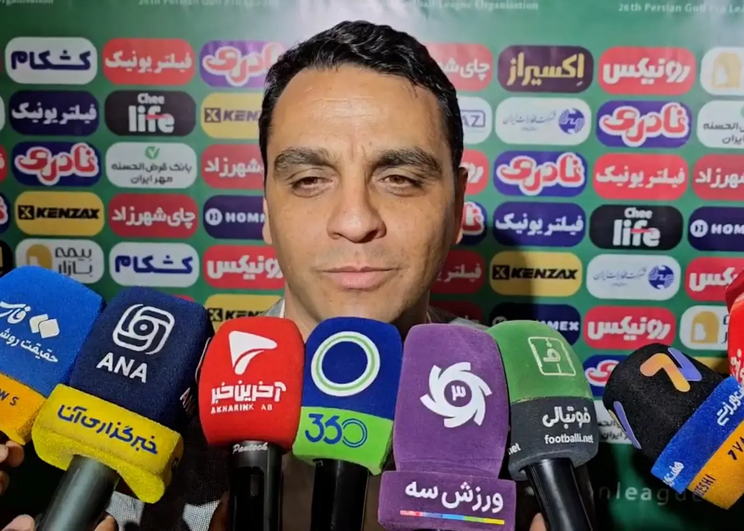 تصویر خبر: فتاحی: استقلال تا نیم‌فصل بازیکن نخواهد گرفت