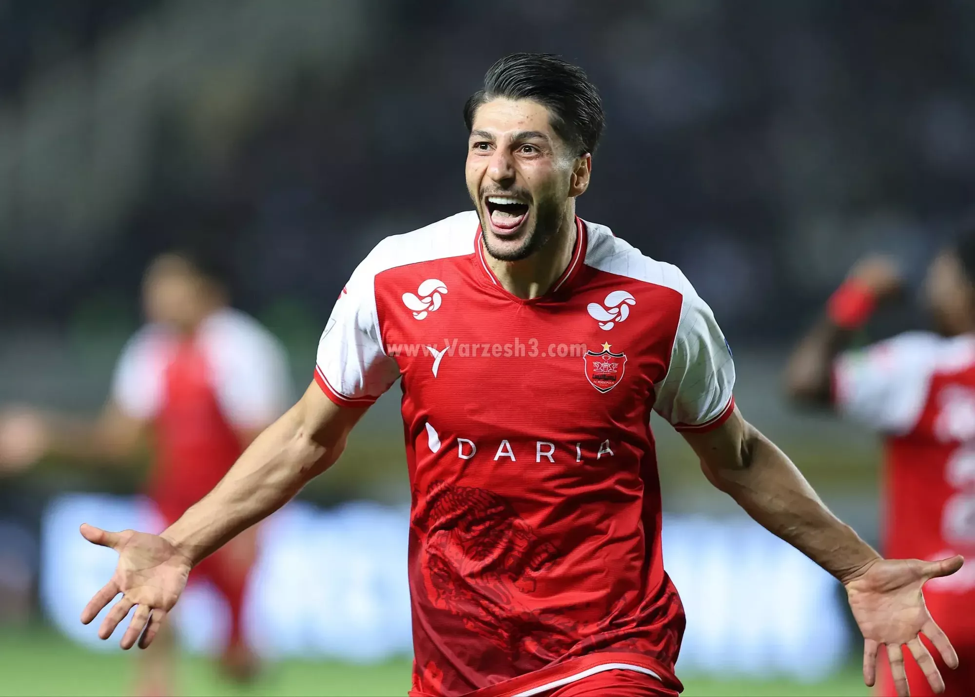 داور ناخواسته در جشن گل تیم پرسپولیس حاضر شد! (تصویر)