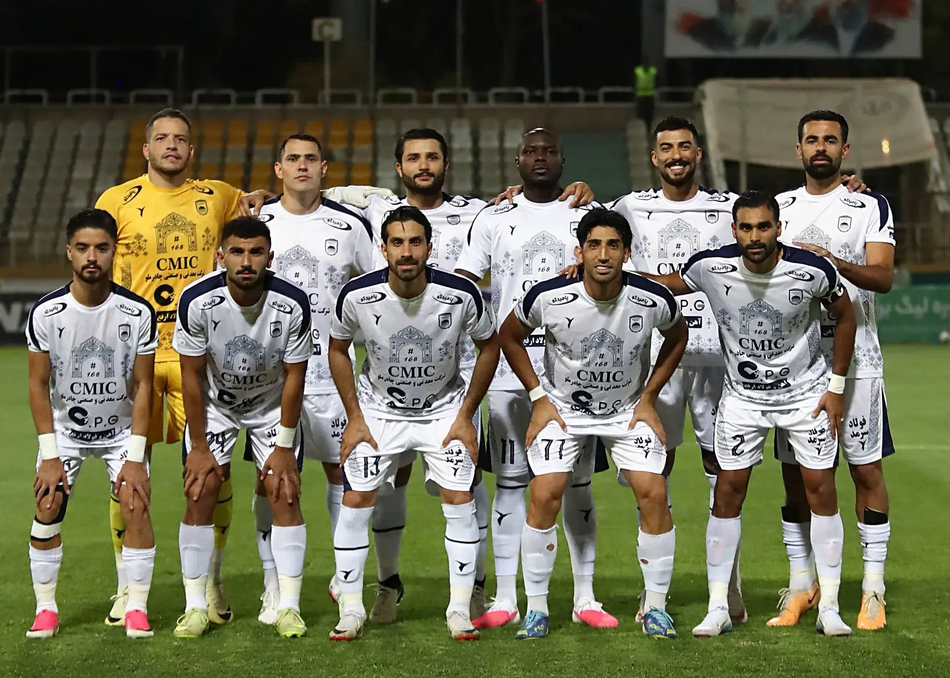 یازده بازیکن چادرملو در مصاف با شمس‌آذر