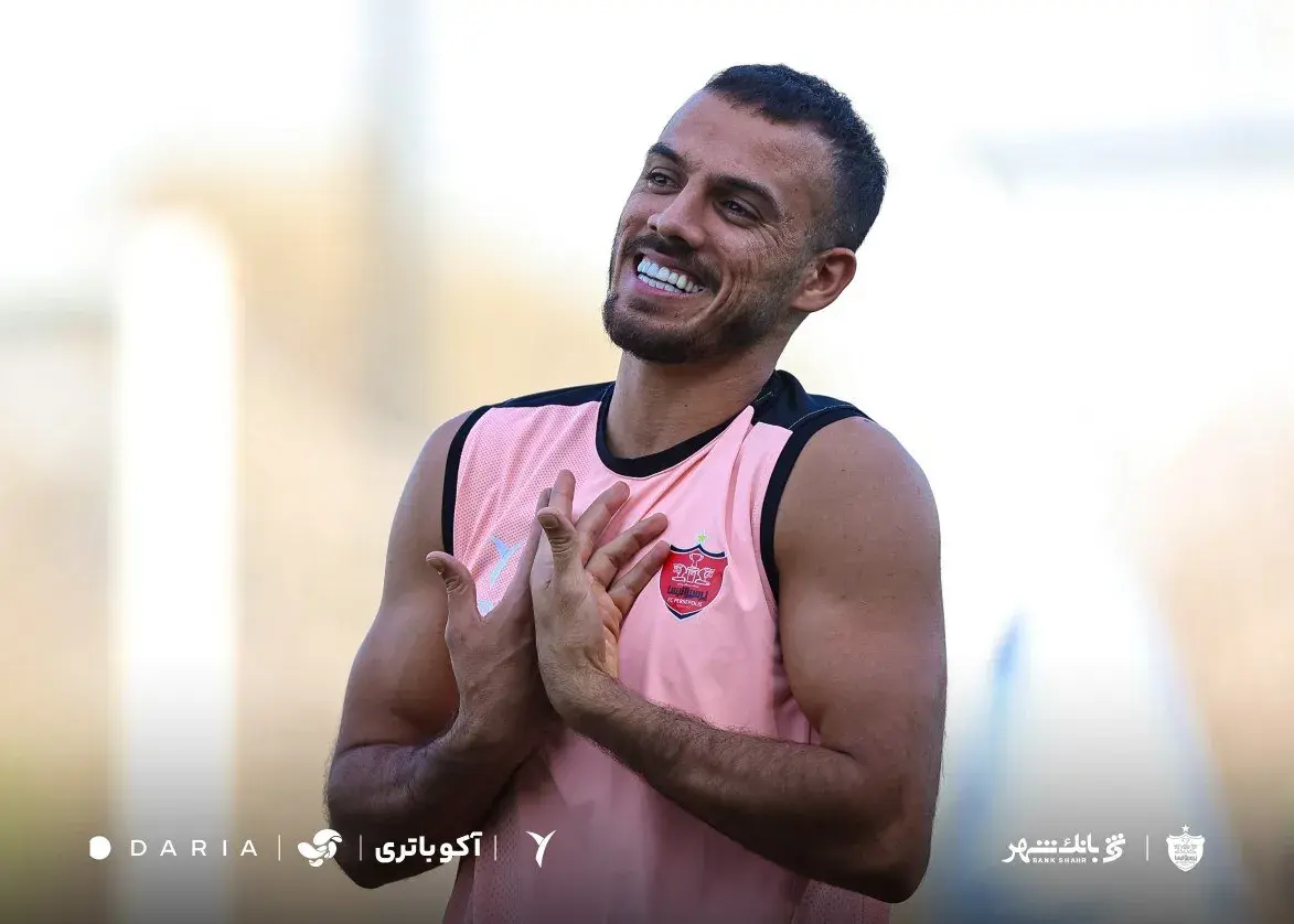 تصویر خبر: لبخند نقطه ابهام ترکیب پرسپولیس (عکس)