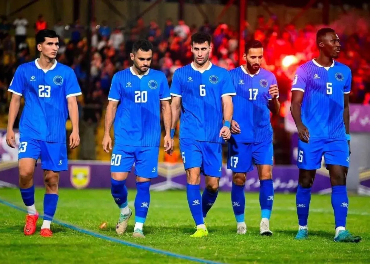 منصوریان و الطلبه: فرار از بحران بدون حتی یک لحظه تمرین