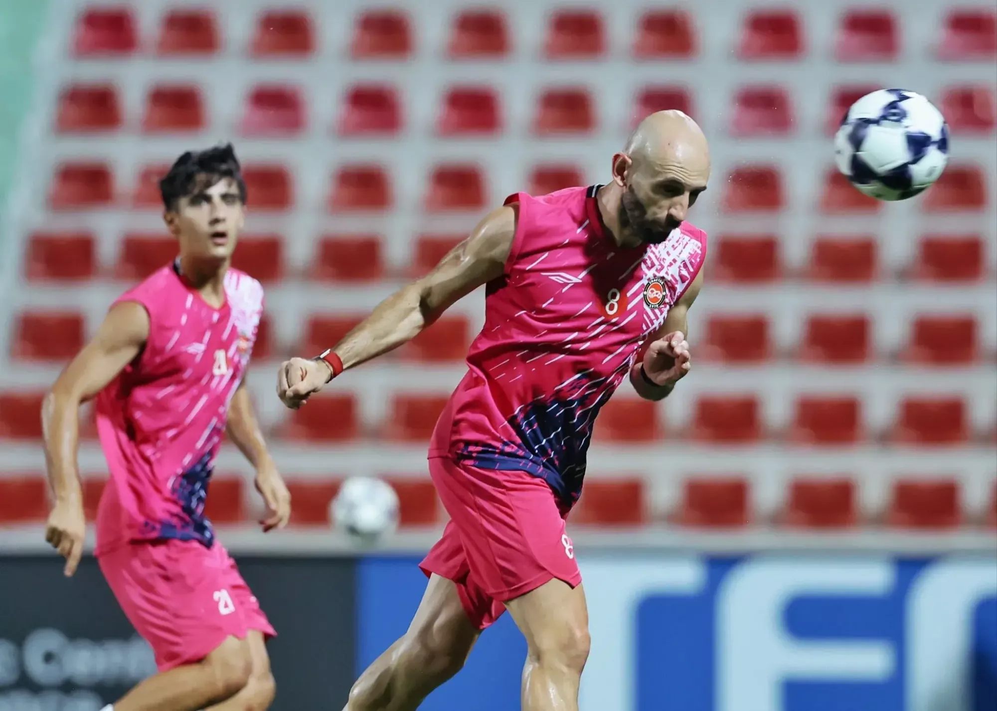 ملی‌پوش ایرانی و غایب تراکتور در پوستر AFC