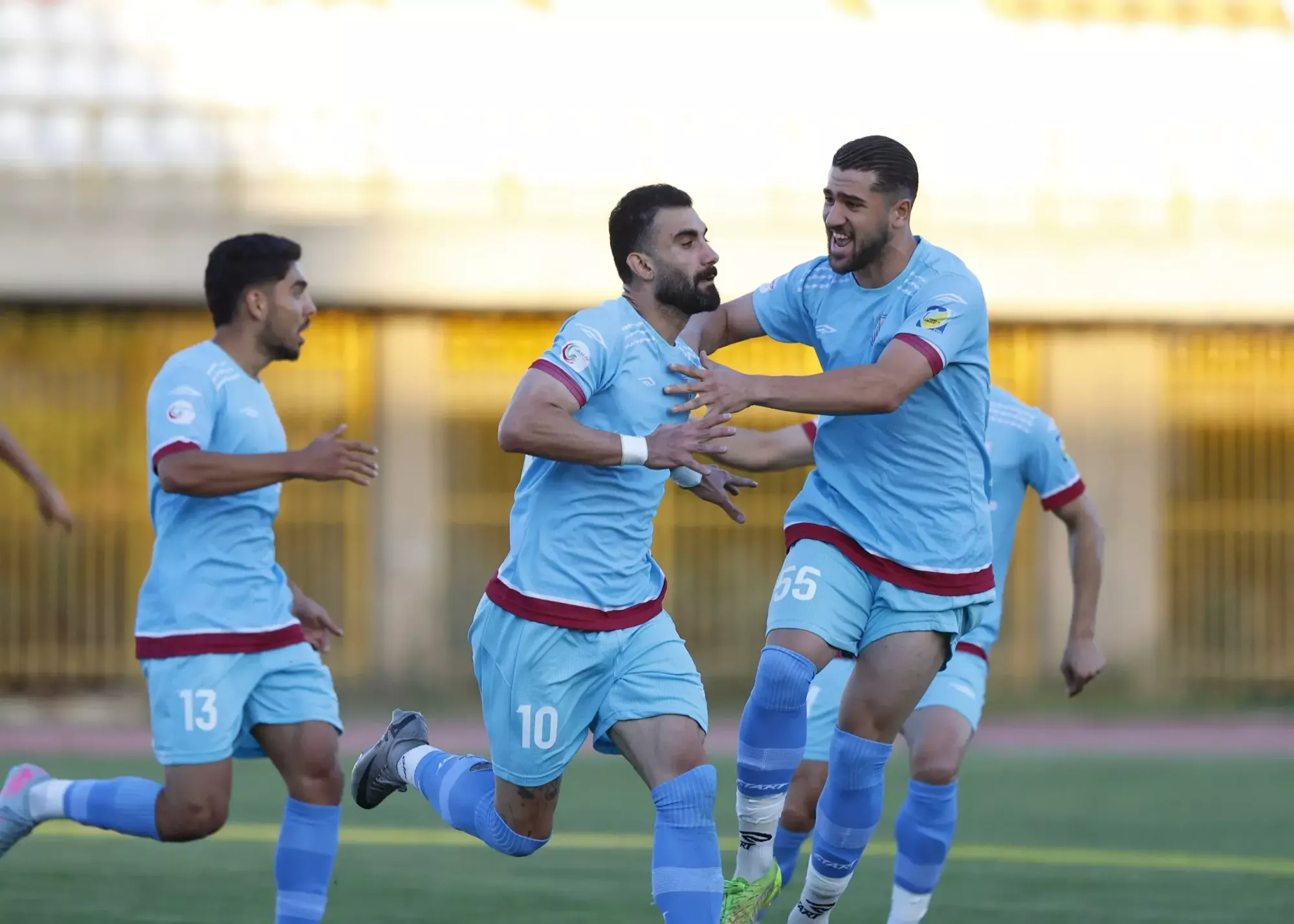 جزیره قشم و فولاد ب با تساوی 2-2 به مصاف هم رفتند
