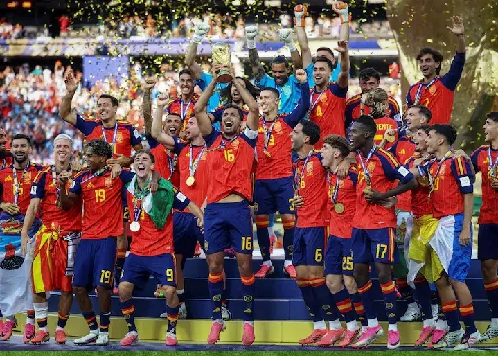 بازیکن قهرمان جهان اسپانیا از پاداش یک میلیون یورویی خود گذشت!