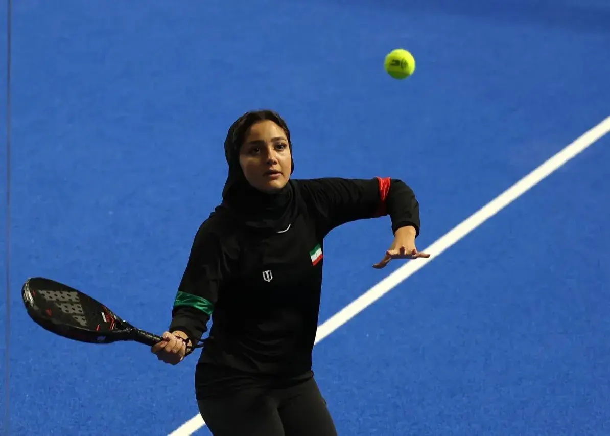 دختران پدل ایران با پیروزی بر امارات راهیابی به مرحله بعد را آغاز کردند