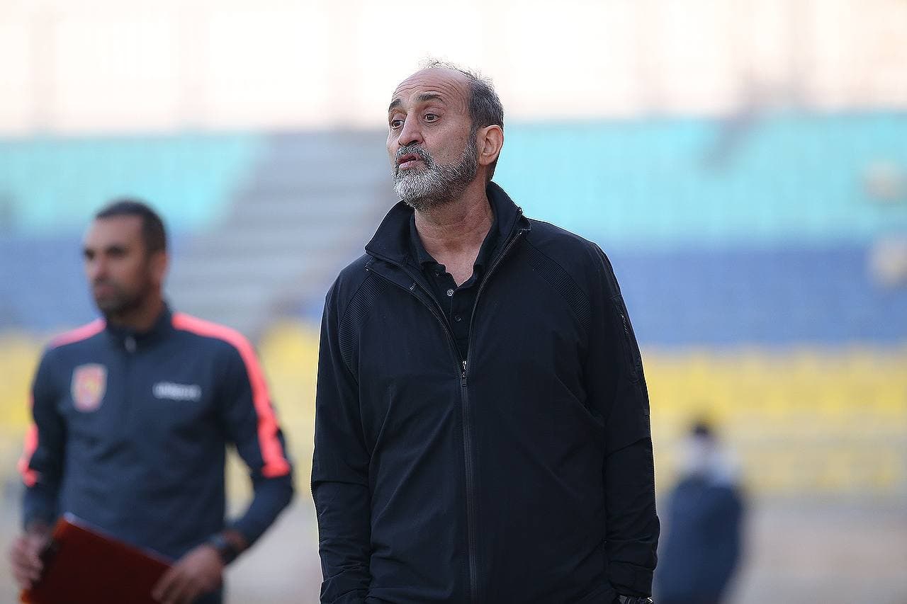 میثاقیان بار دیگر سرمربی شموشک شد