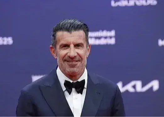 فیگو قرارداد سنگین بارسلونا را لغو کرد!