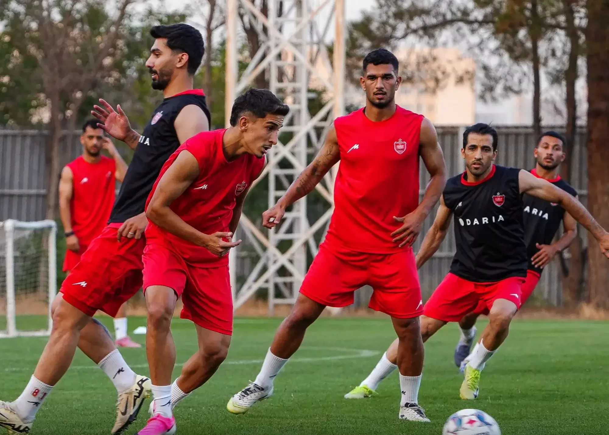 تغییر نسل پرسپولیس و نیاز به دو پنجره بیشتر!
