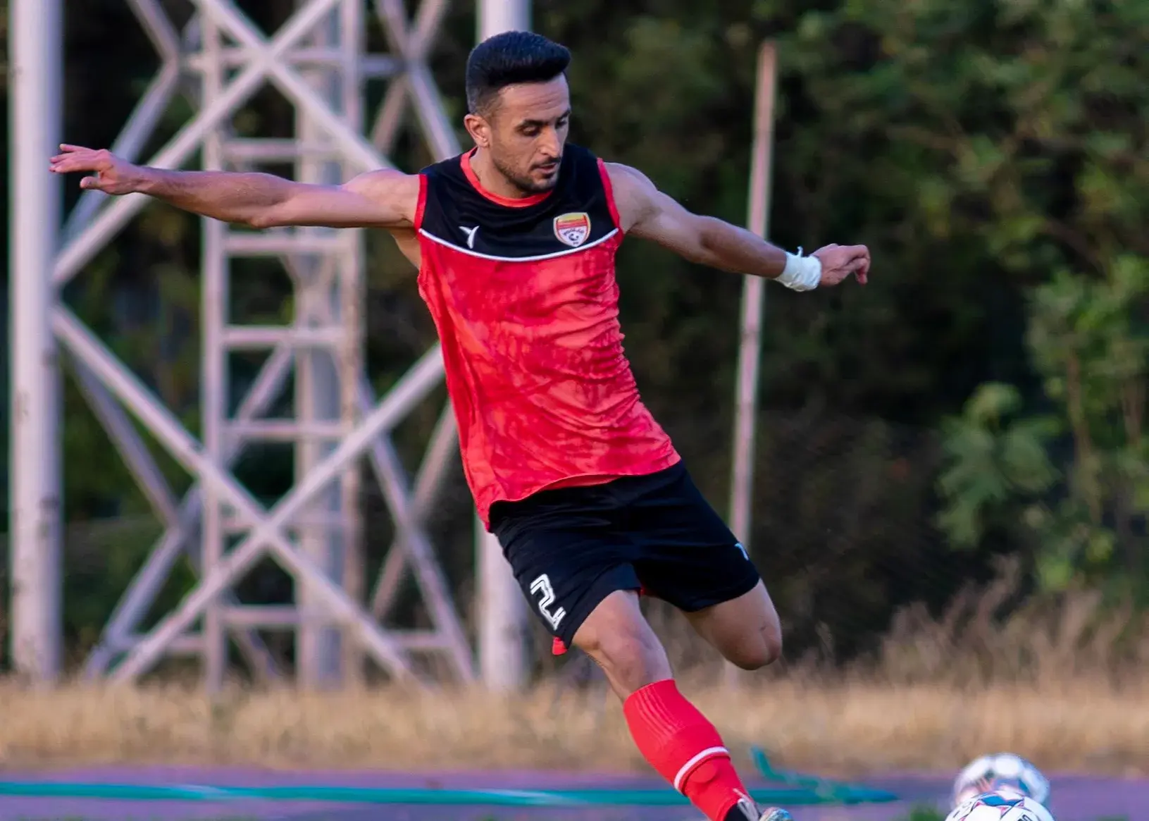 بازگشت رزاق پس از لغو انتقال مهمش