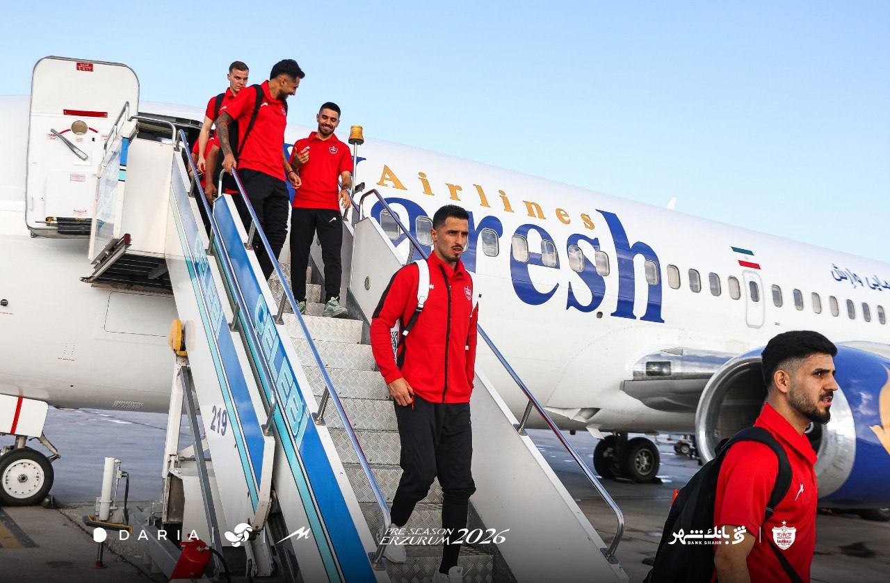 تأخیر پرواز تیم فوتبال پرسپولیس از تهران به تبریز