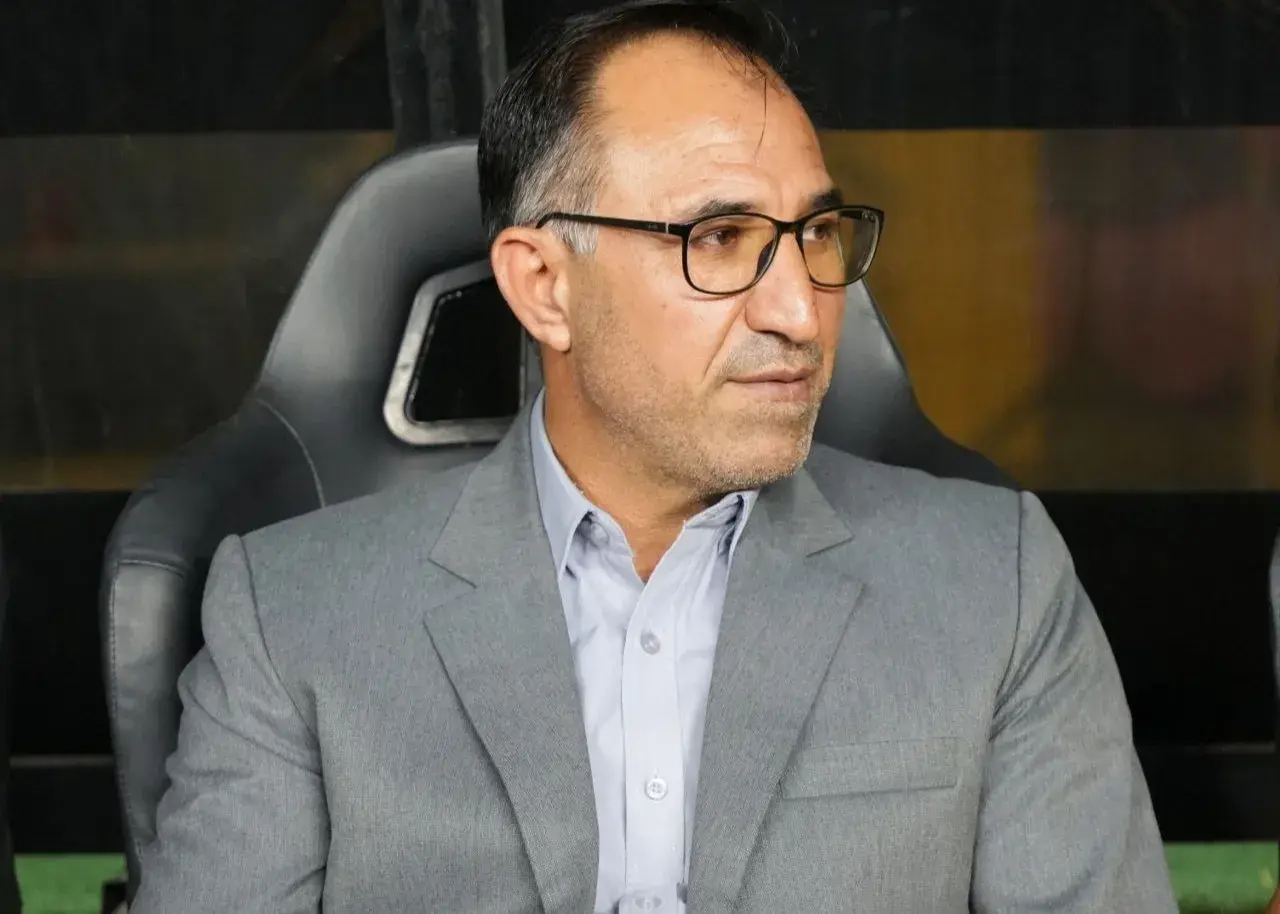 پاسخ حاتم احمدی به حواشی پیش آمده در سکوهای ورزشگاه پارس شیراز