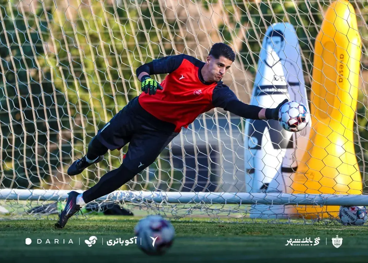 تصویر خبر: رقباي گردن‌كلفت گلر پرسپوليس!