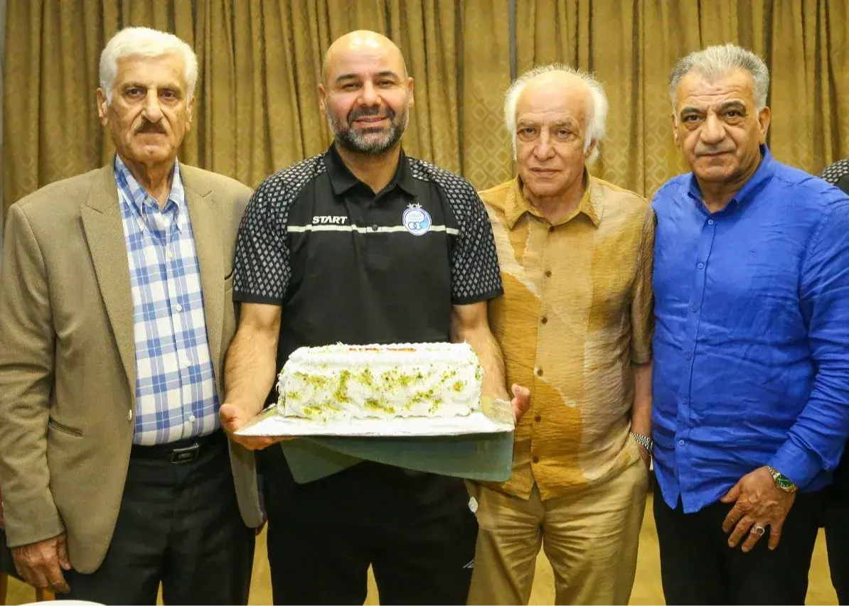 جشن تولد در اردوی آبی‌پوشان: مبارک باش سهراب بختیاری‌زاده!
