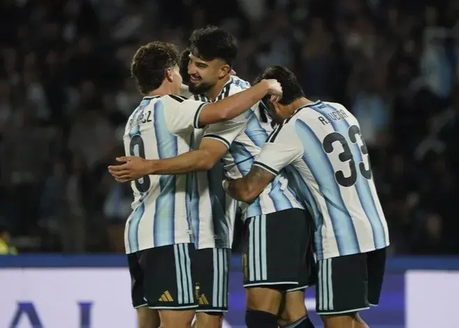 آرژانتین 4-0 بولیوی | پیروزی چشمگیر بدون حضور مسی!