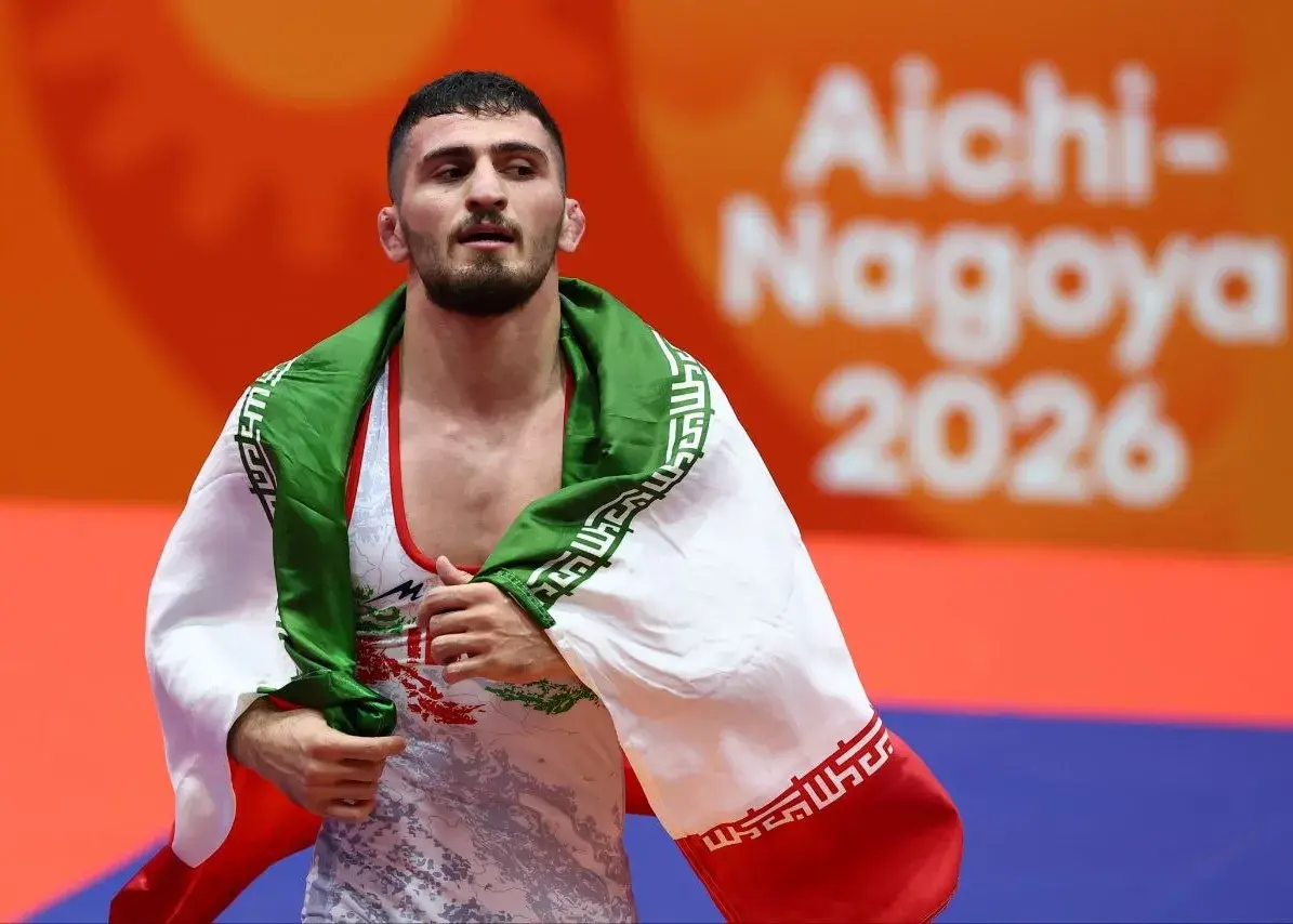 محتشمانه، محمد تشک‌های ناگویا را آتش زد!
